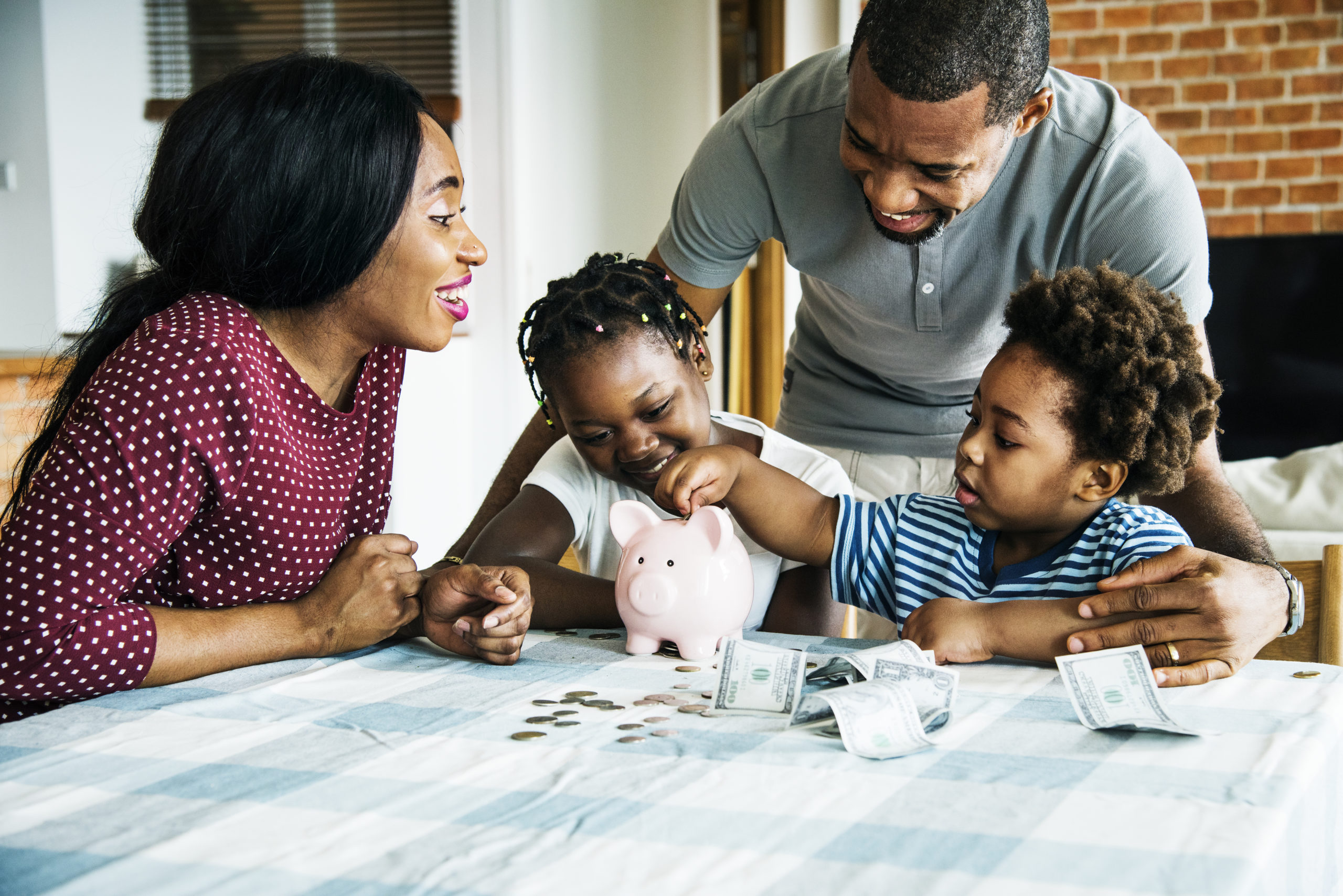 4 Money Lessons to Help Your Children Avoid Debt